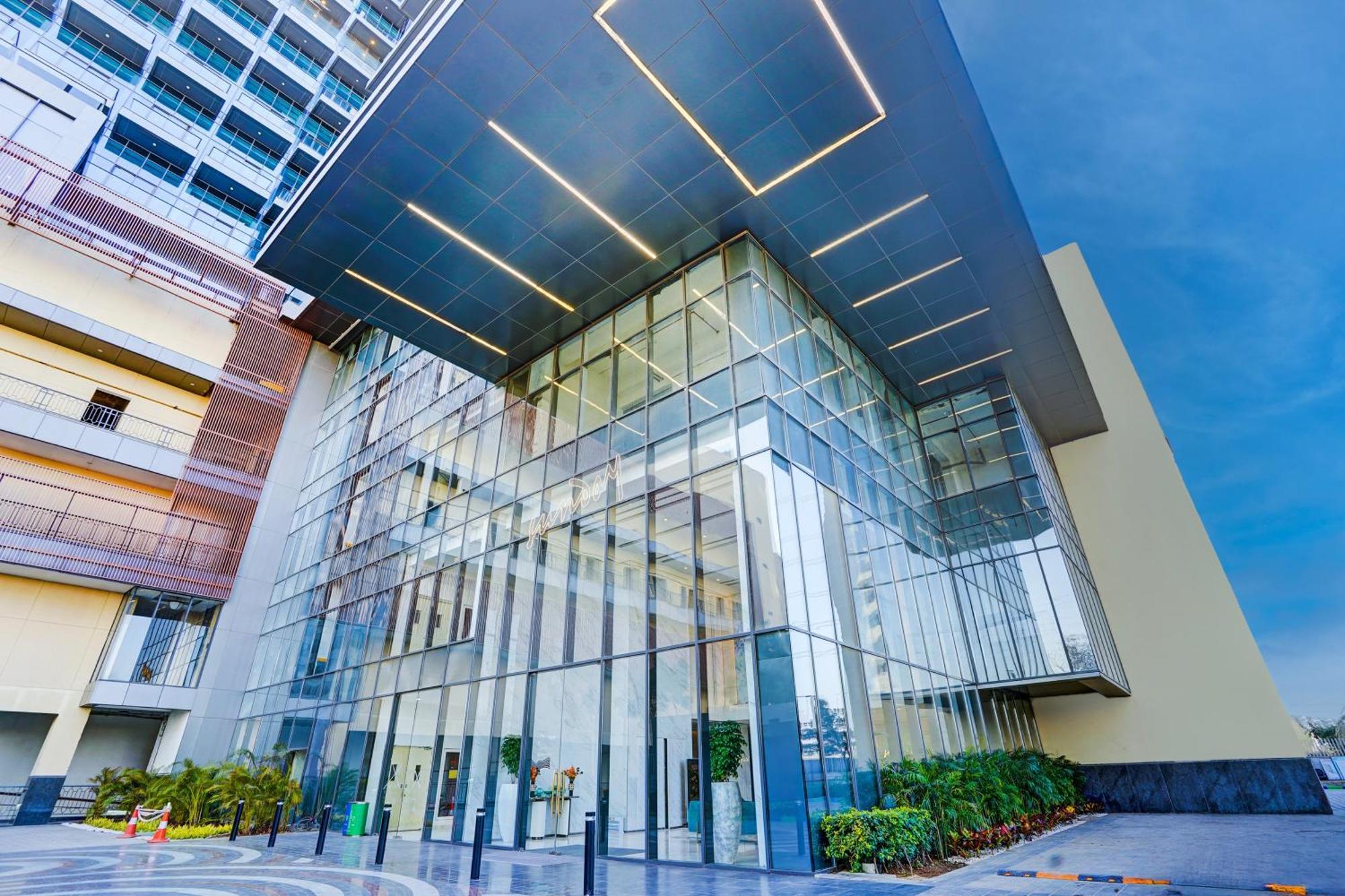 Sunday Hotels And Residences Gurgaon Buitenkant foto