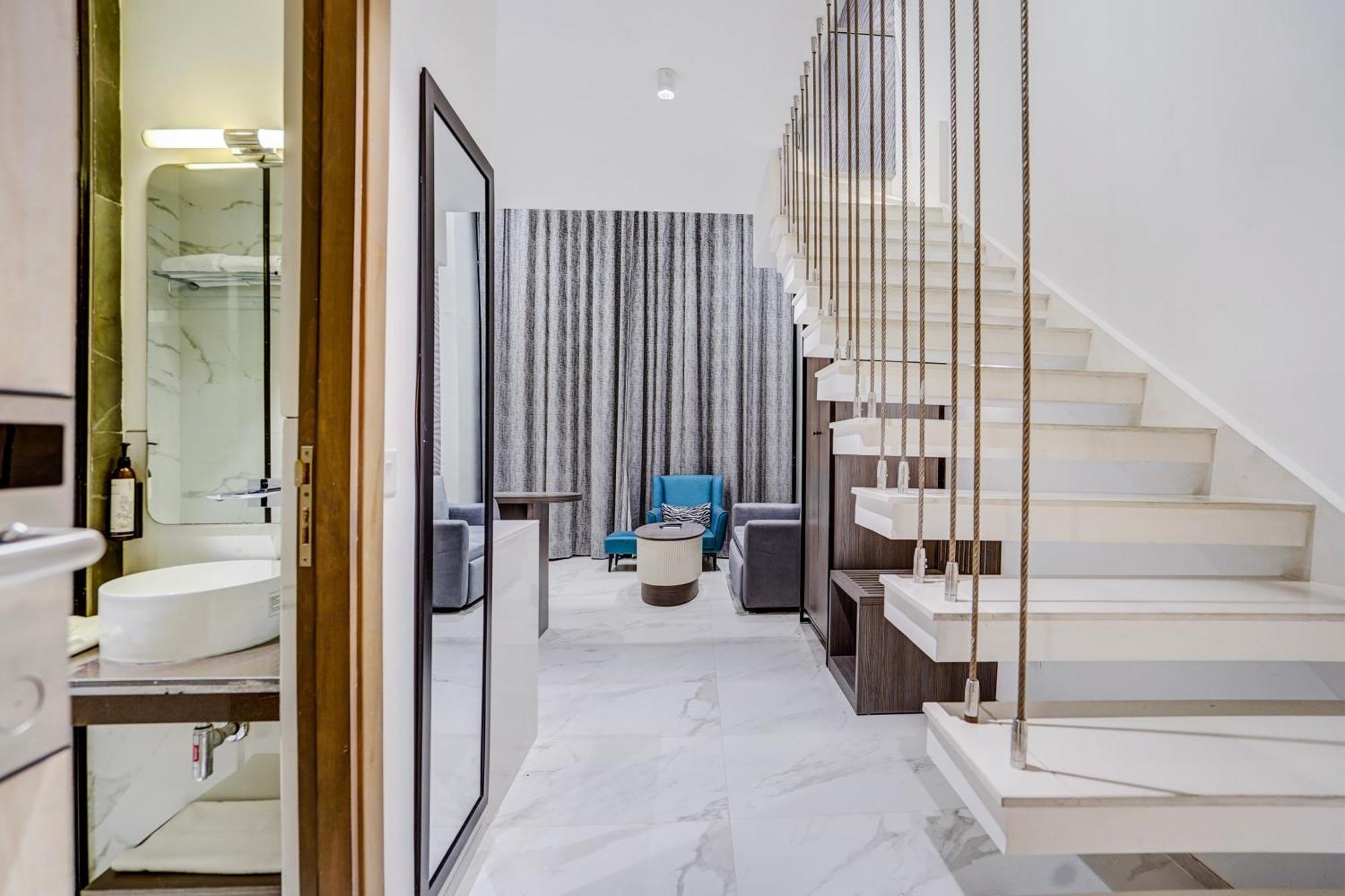 Sunday Hotels And Residences Gurgaon Buitenkant foto