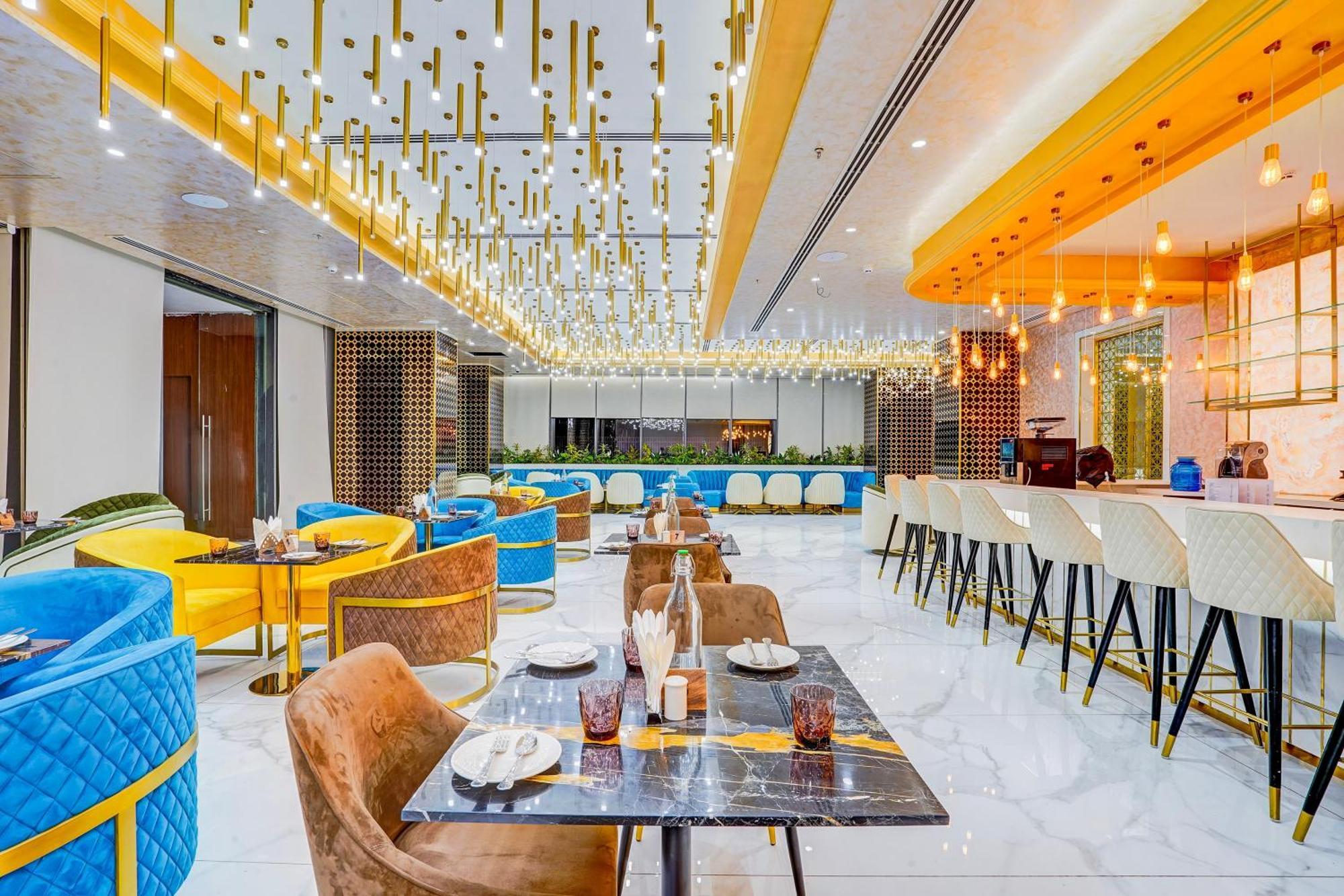 Sunday Hotels And Residences Gurgaon Buitenkant foto
